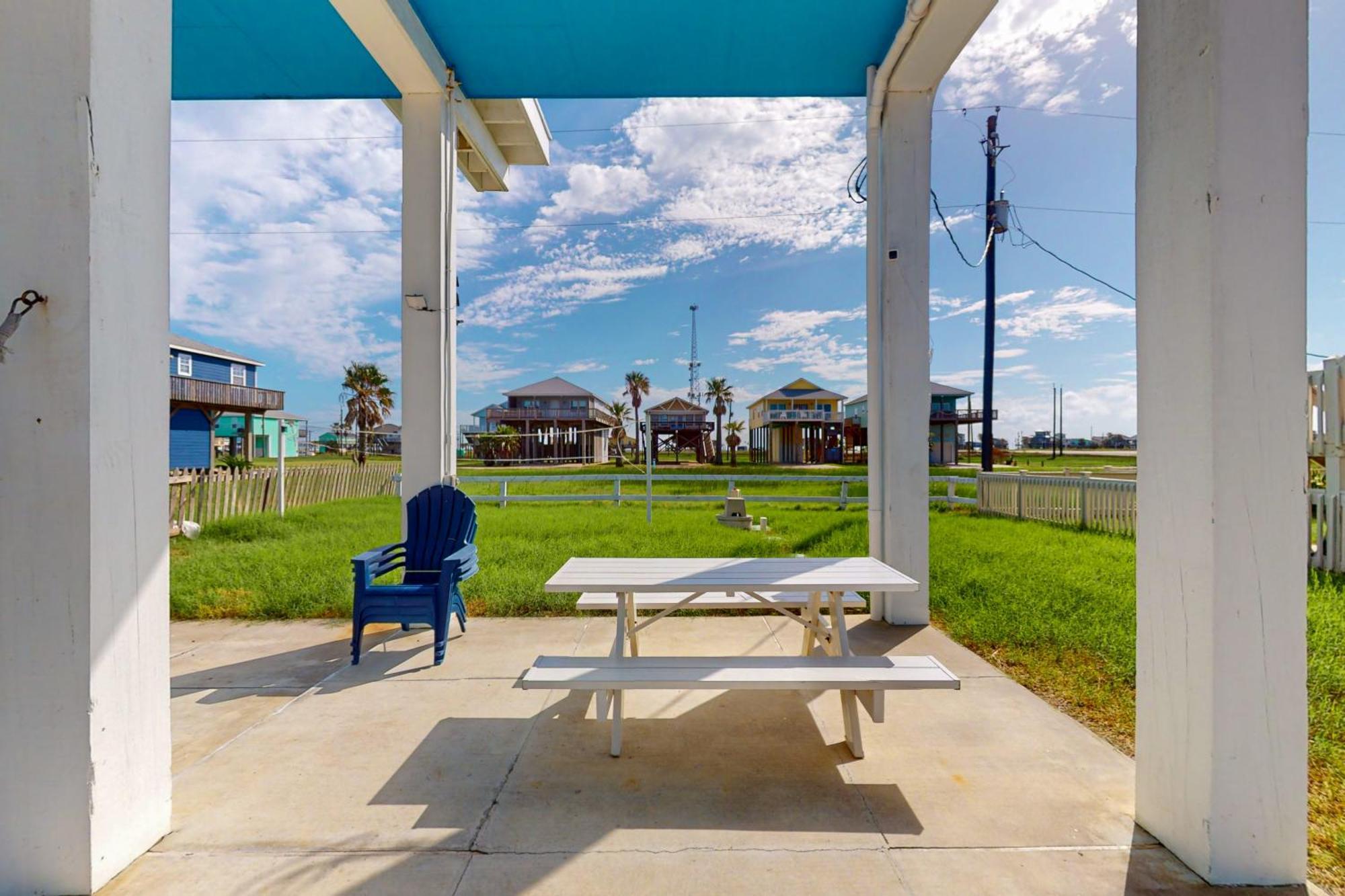 Kiki On The Beach Freeport Exterior photo